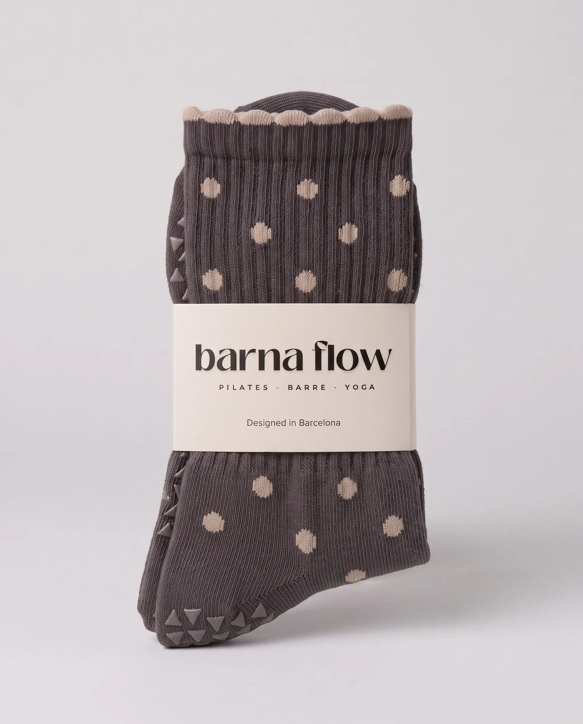 Calcetines antideslizantes Cocoa Polka Dot en el packaging de barna flow